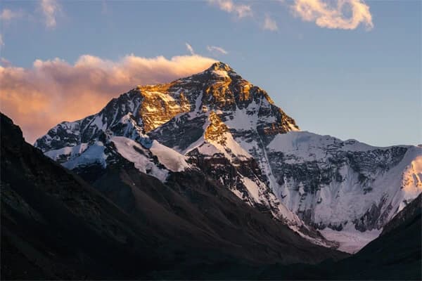 everest base camp south vs north