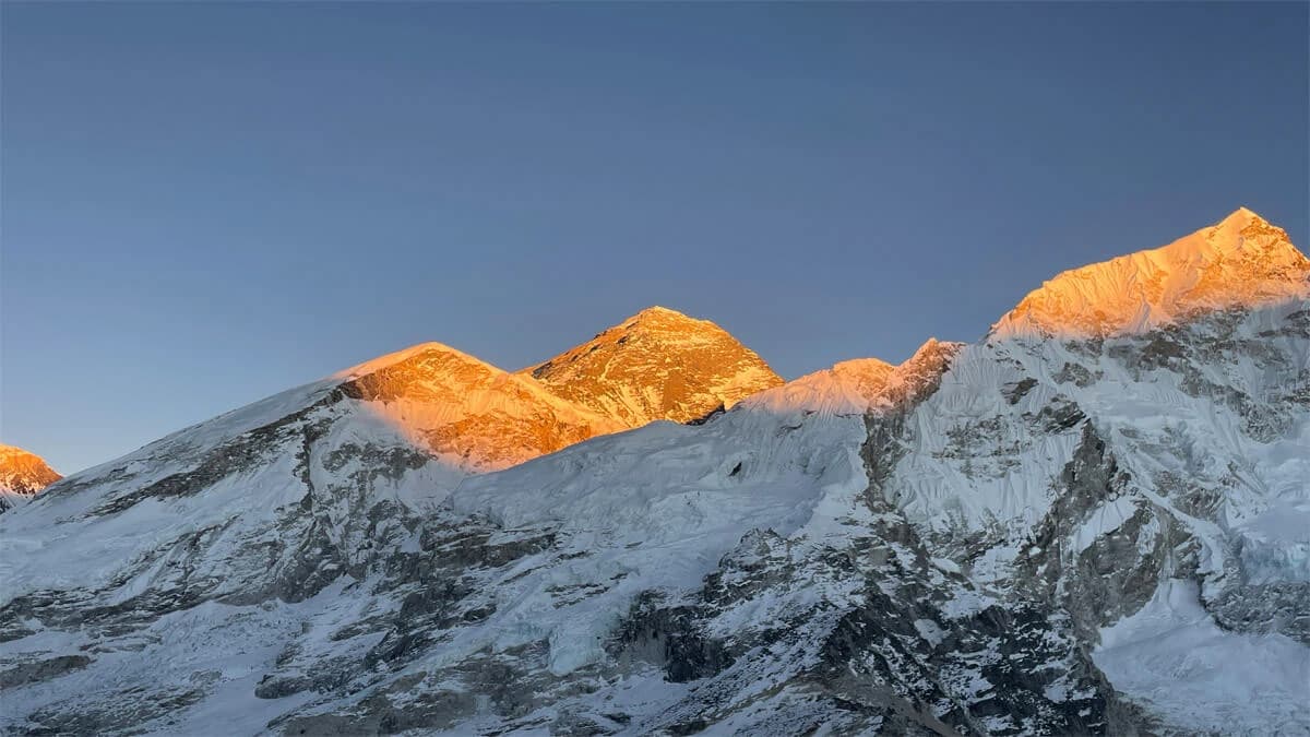 Luxury EBC Trek with Helicopter Return